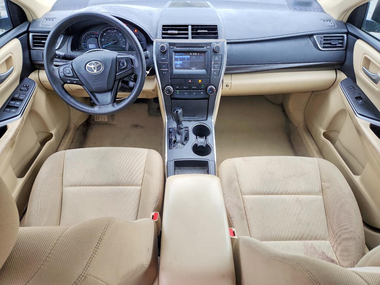 2015 TOYOTA CAMRY LE photo 15