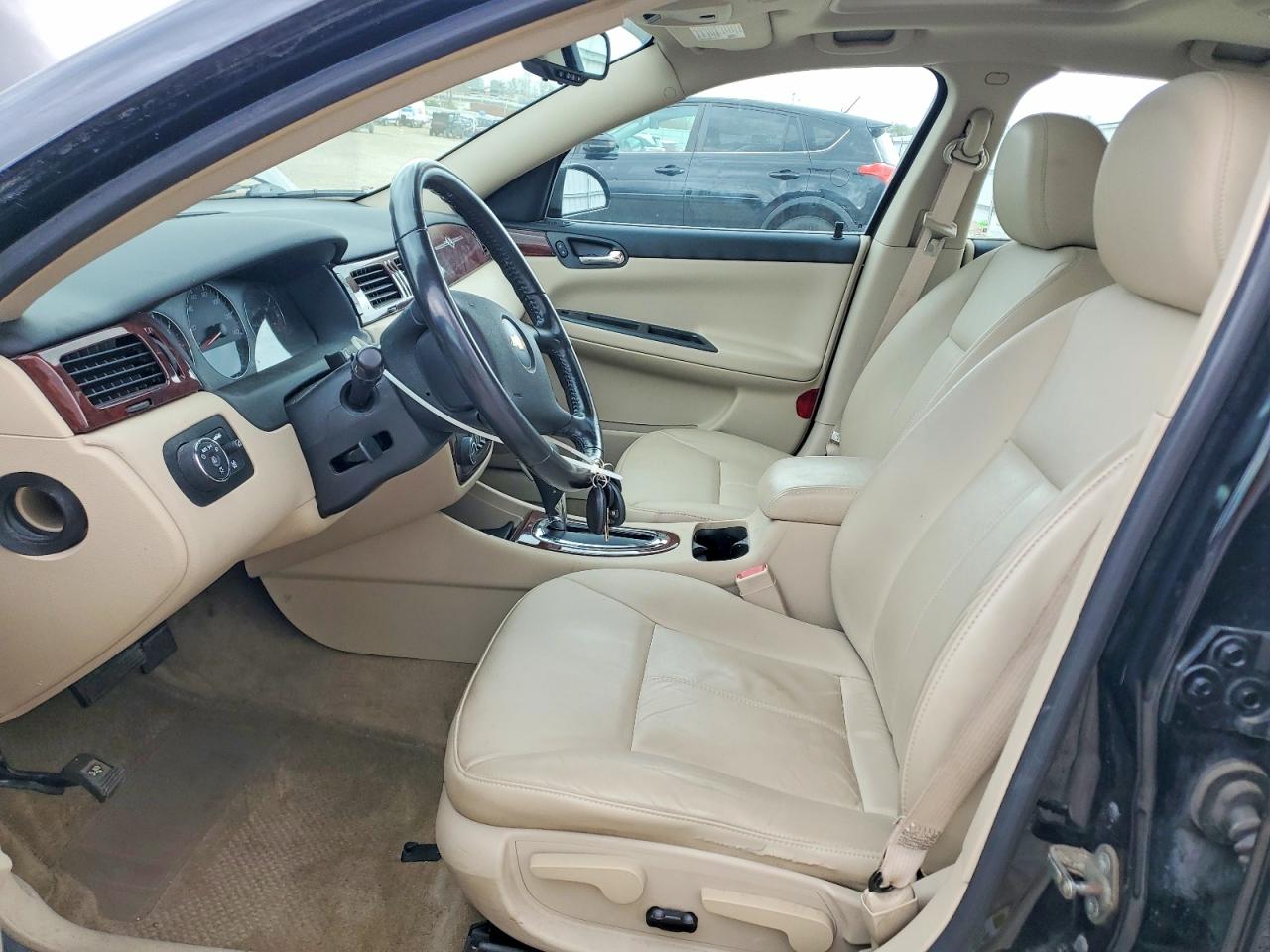 2010 CHEVROLET IMPALA LT photo 19