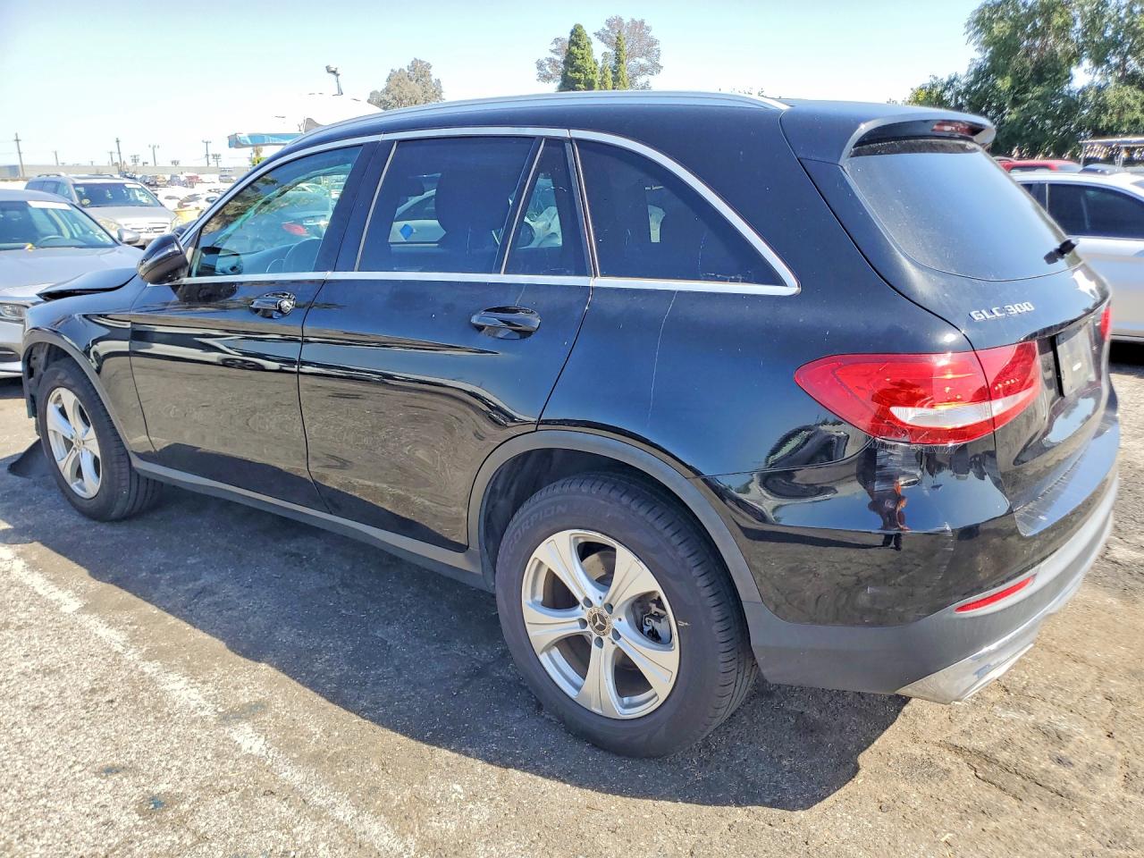 2018 MERCEDES-BENZ GLC 300 photo 2