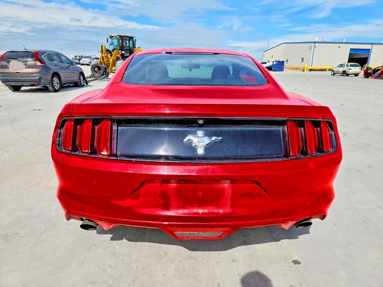 2016 FORD MUSTANG photo 11