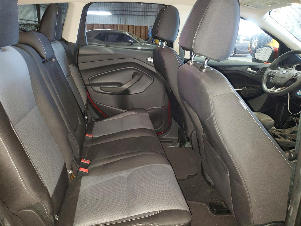 2017 FORD ESCAPE SE photo 11