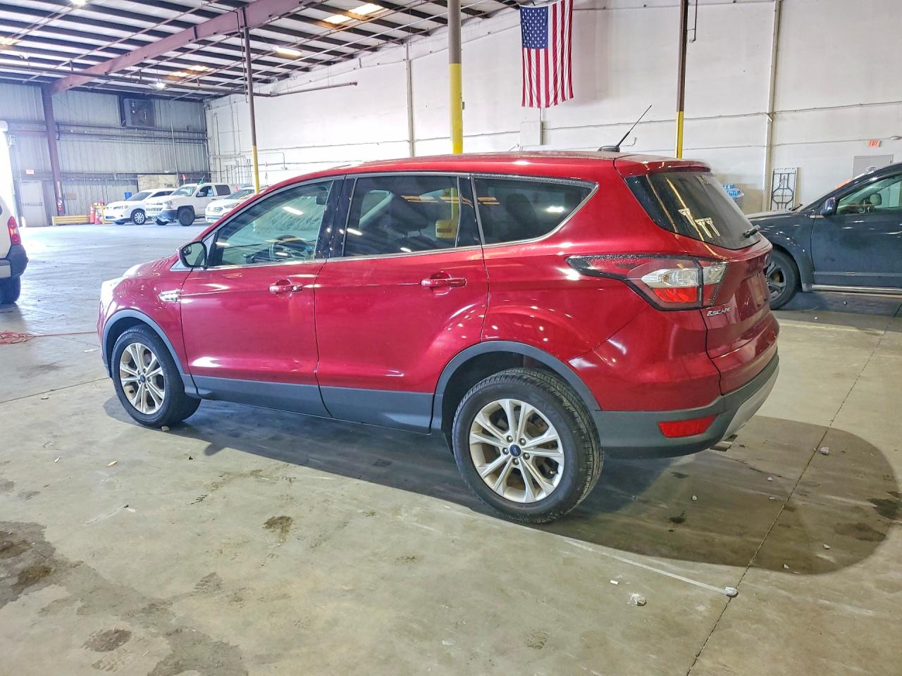 2017 FORD ESCAPE SE photo 2