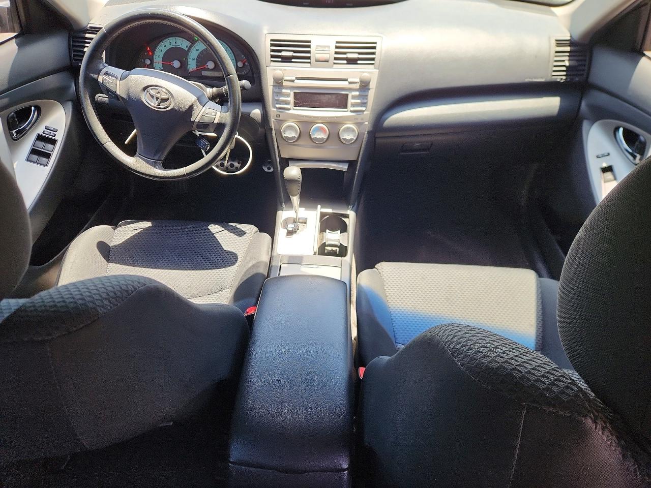 2010 TOYOTA CAMRY SE photo 15