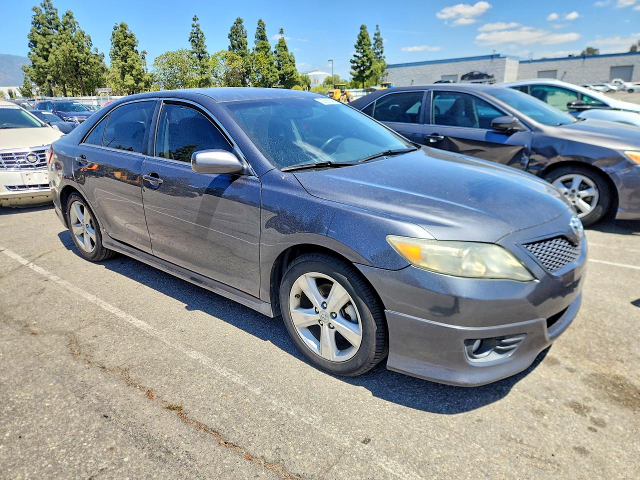 2010 TOYOTA CAMRY SE photo 7