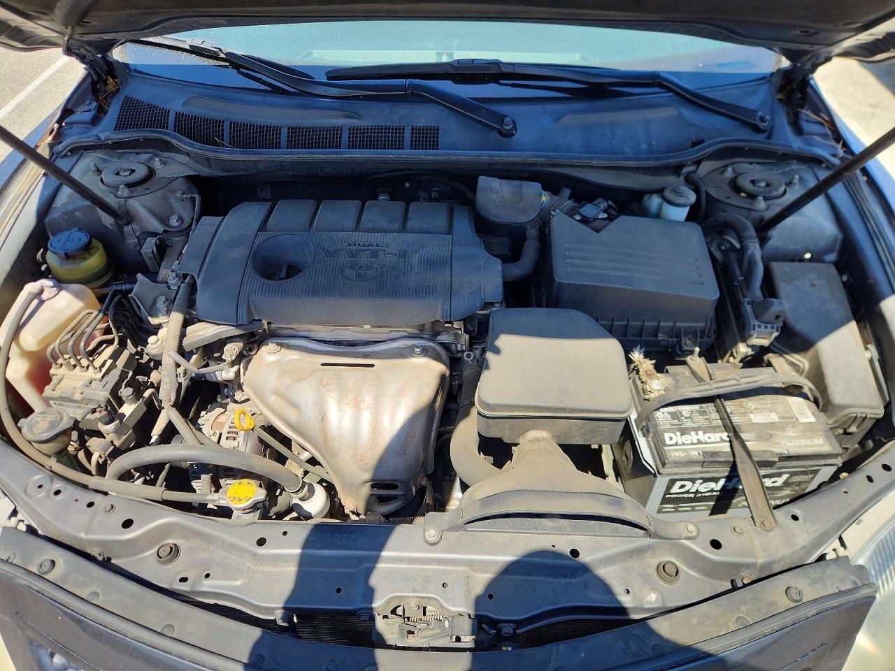 2010 TOYOTA CAMRY SE photo 21