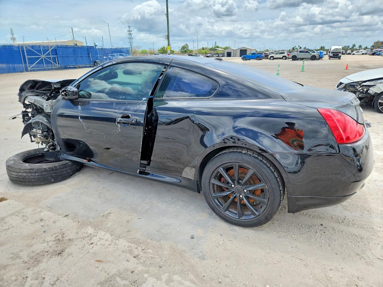 2011 INFINITI G37 COUPE BASE photo 3