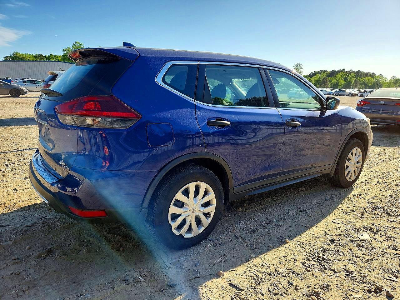 2020 NISSAN ROGUE S photo 5