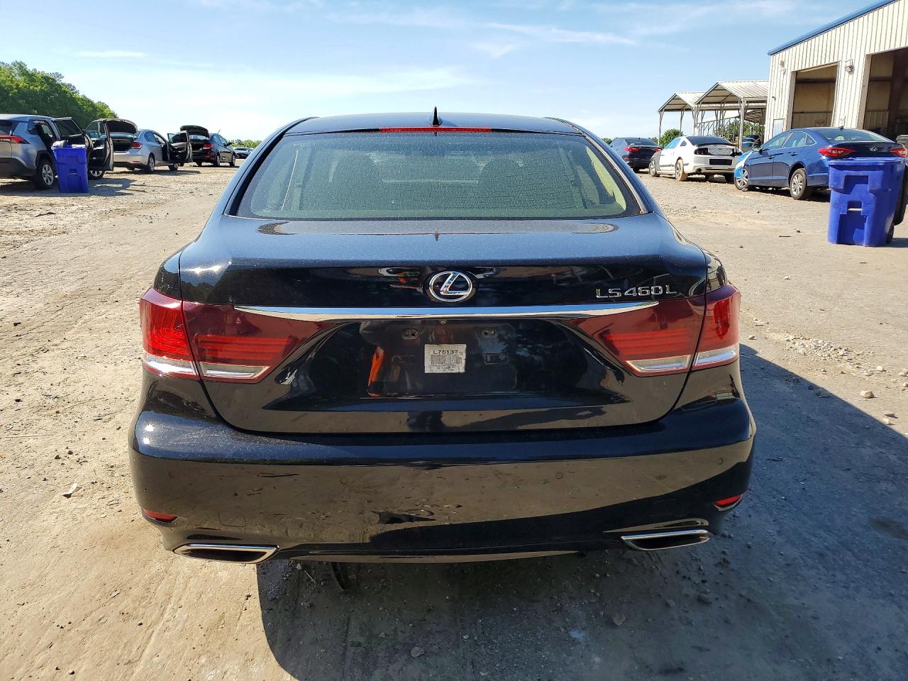 2015 LEXUS LS 460L photo 6