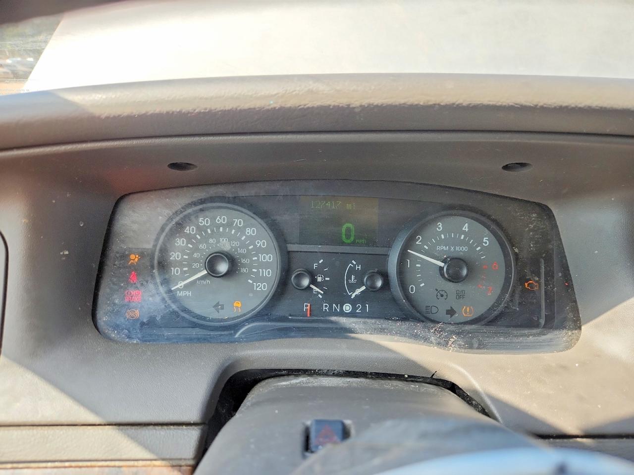 2010 MERCURY GRAND MARQUIS LS photo 25