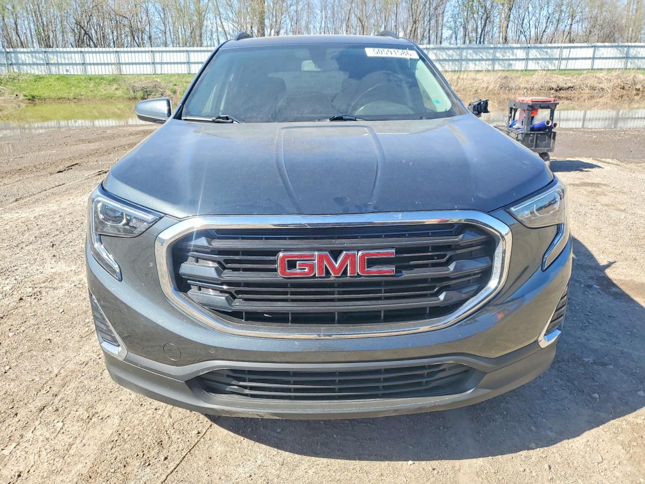 2018 GMC TERRAIN SLE photo 9
