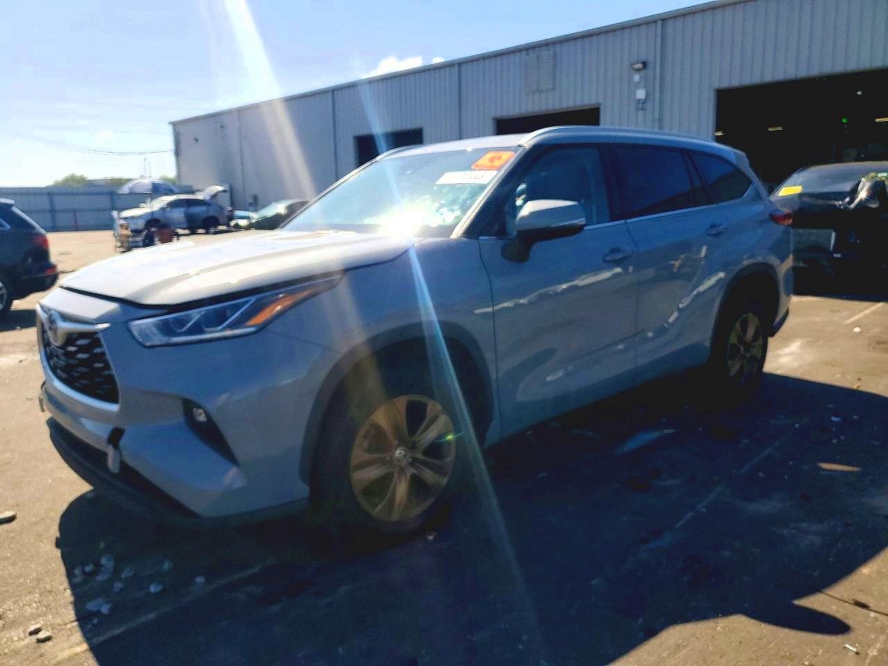 2022 TOYOTA HIGHLANDER HYBRID