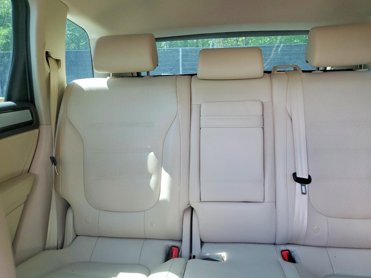 2014 VOLKSWAGEN TOUAREG V6 photo 28