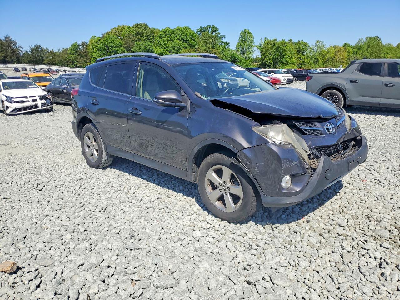 2015 TOYOTA RAV4 XLE photo 10