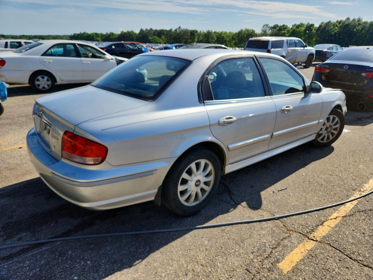2005 HYUNDAI SONATA GLS photo 3