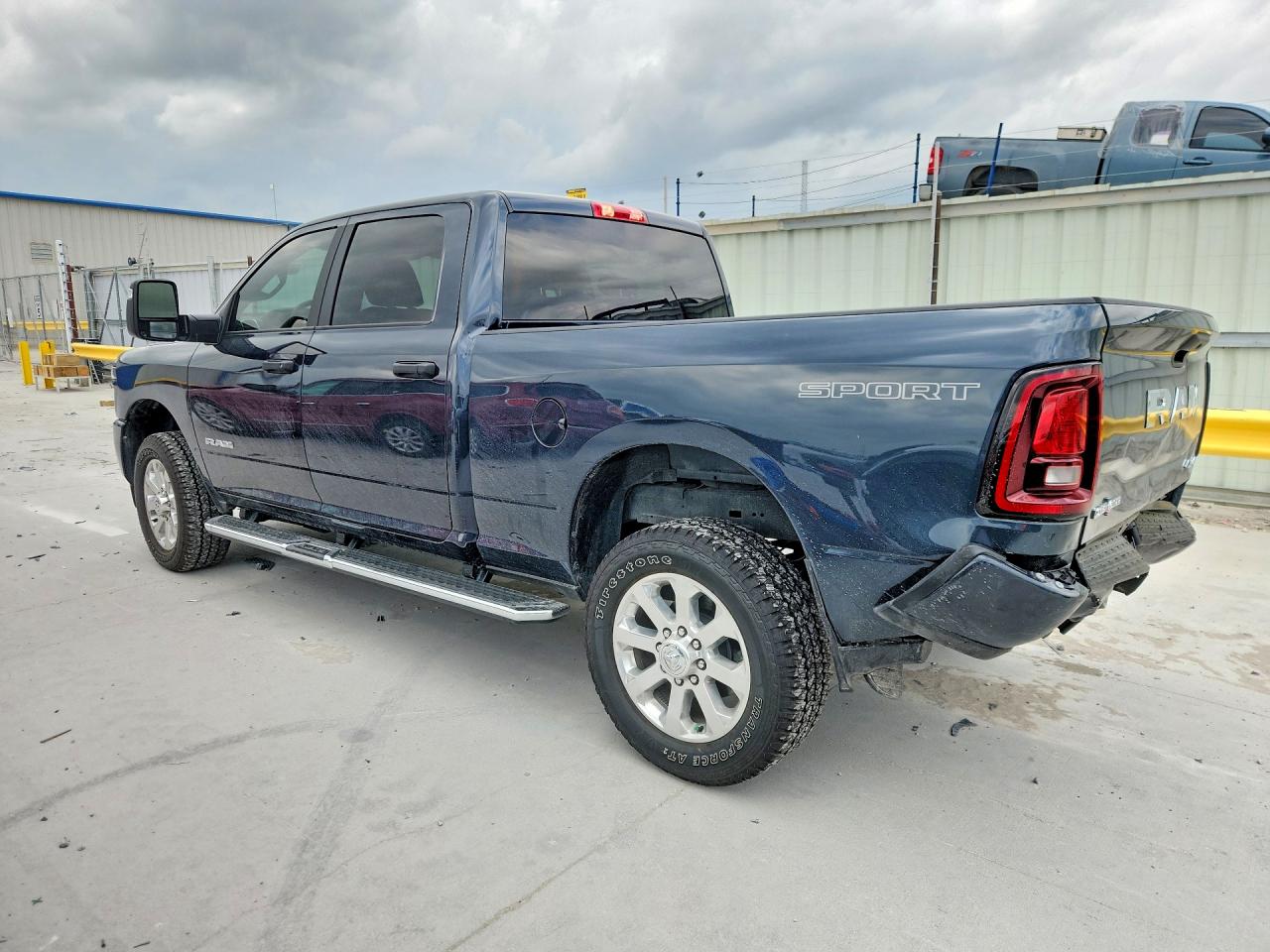 2026 RAM 2500 BIG HORN photo 4