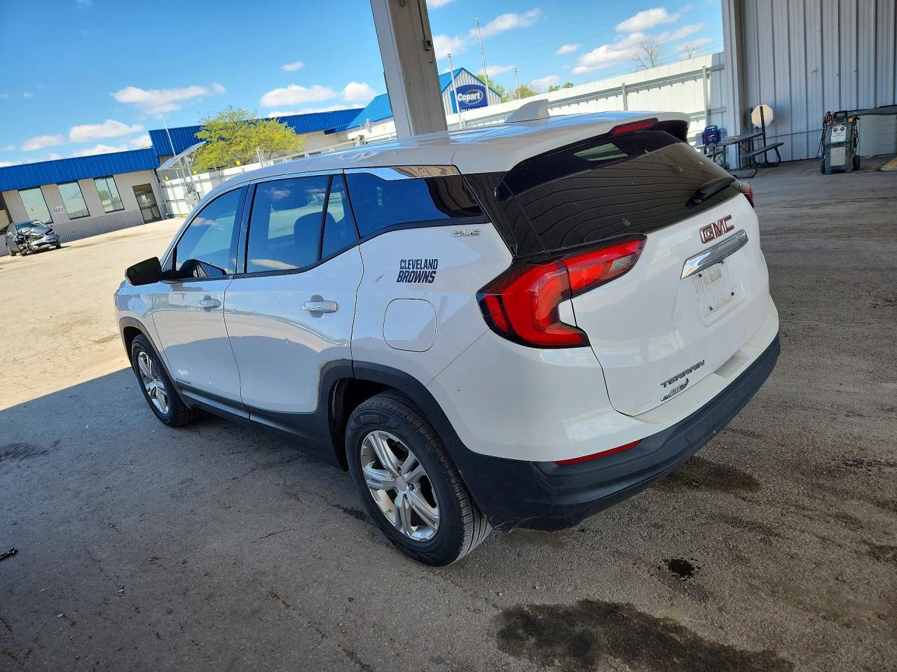 2018 GMC TERRAIN SLE photo 3