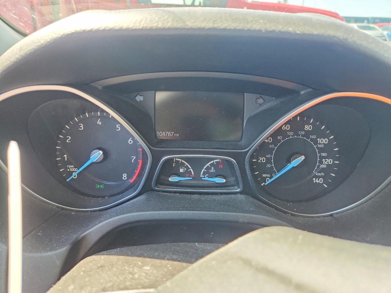 2015 FORD FOCUS SE photo 9