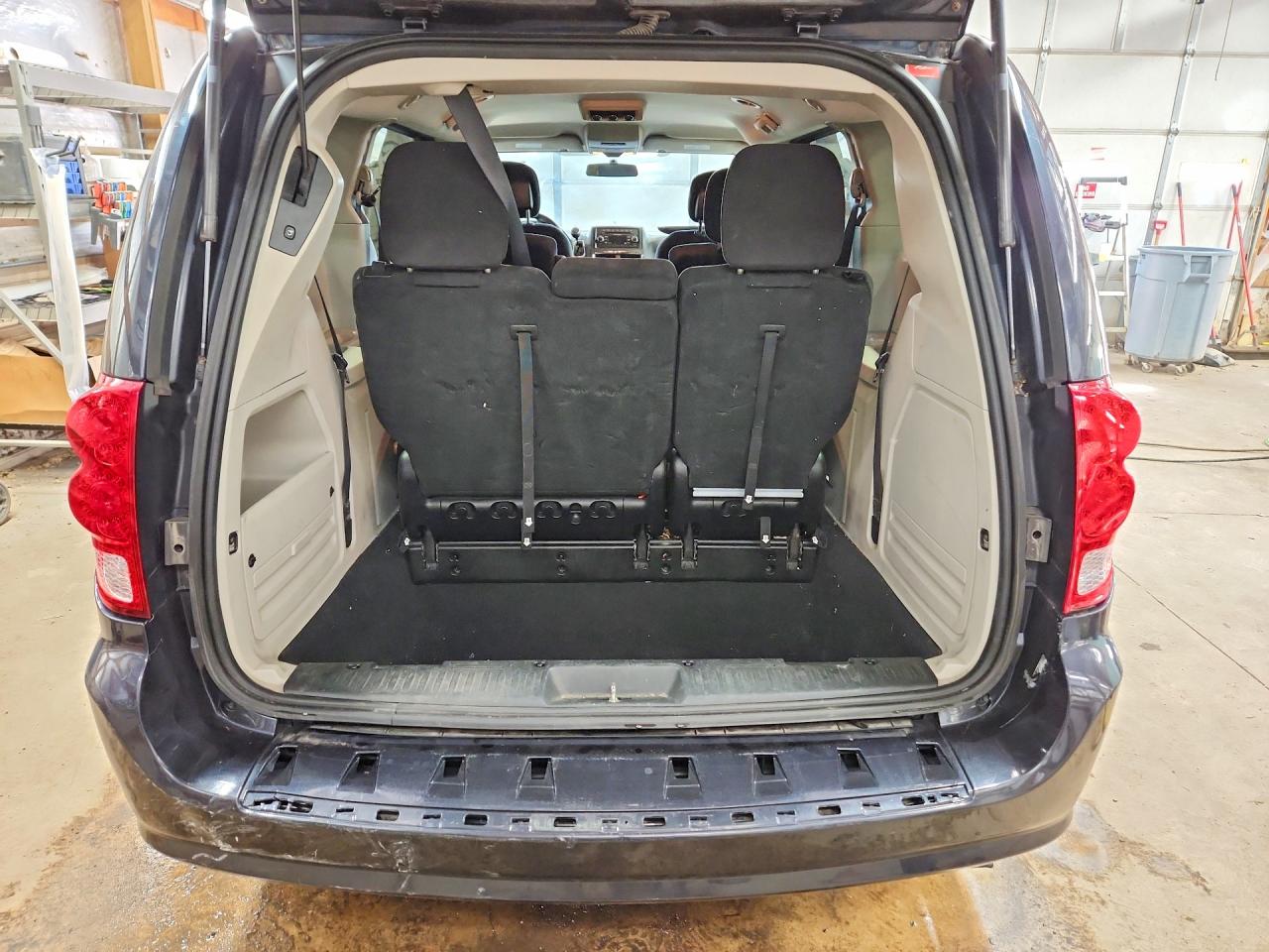 2013 DODGE GRAND CARAVAN SXT photo 6