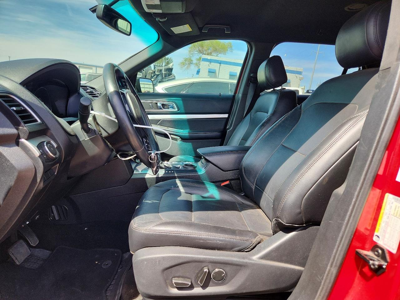 2016 FORD EXPLORER XLT photo 19