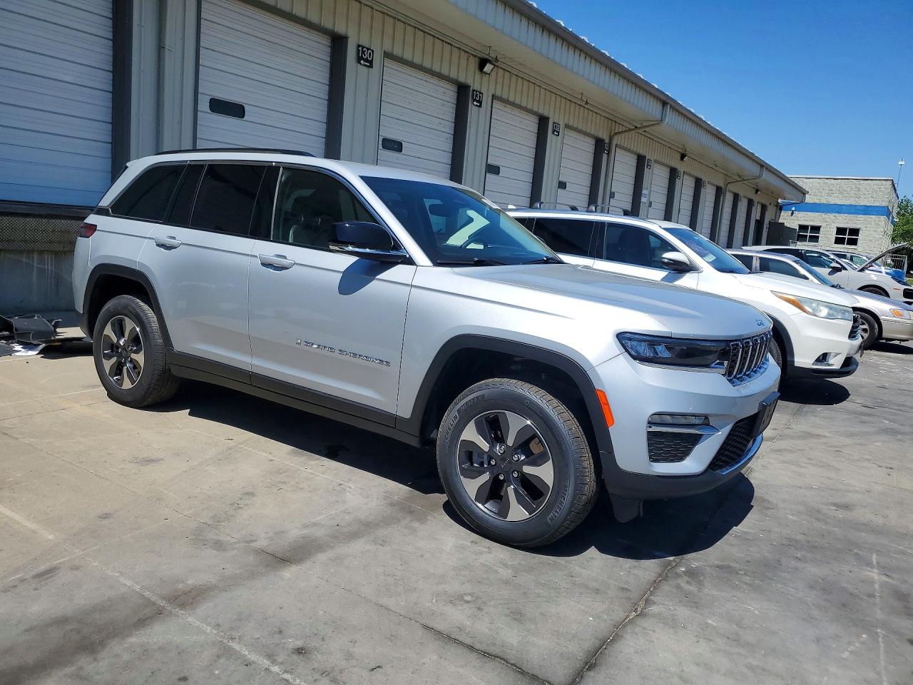2023 JEEP GRAND CHEROKEE LIMITED 4XE photo 10
