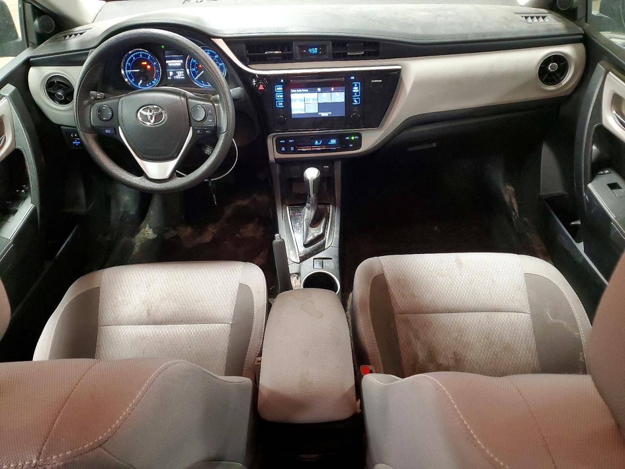 2017 TOYOTA COROLLA LE photo 22
