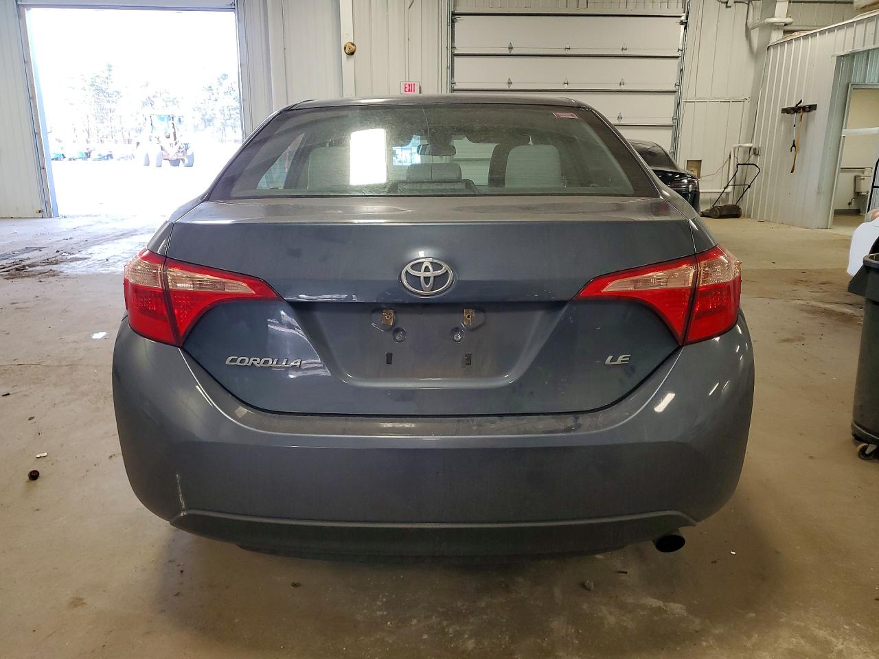 2017 TOYOTA COROLLA LE photo 16