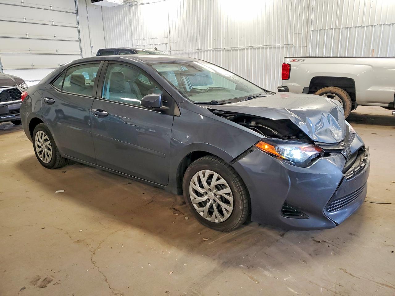 2017 TOYOTA COROLLA LE photo 10