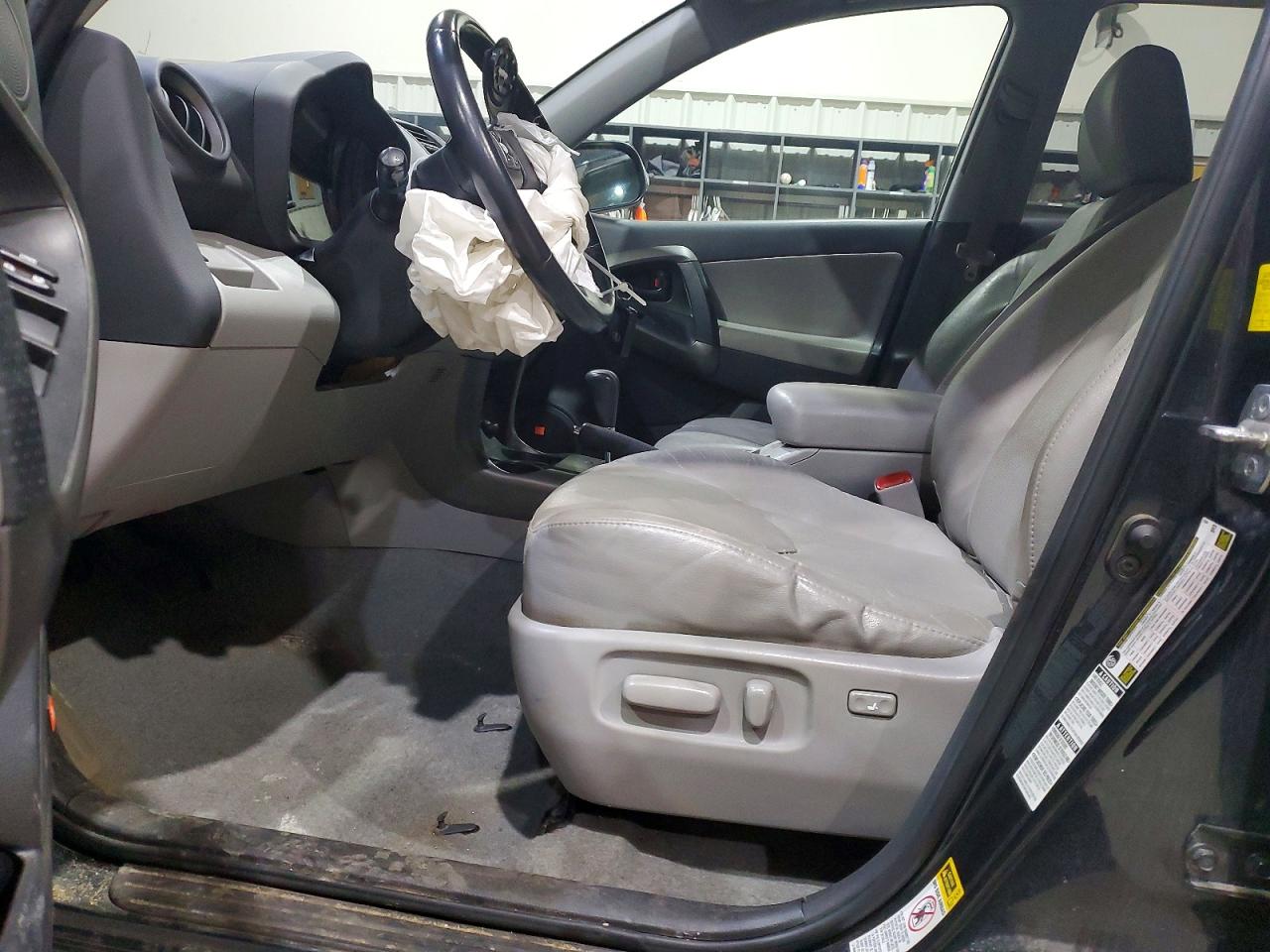 2011 TOYOTA RAV4 LIMITED photo 19