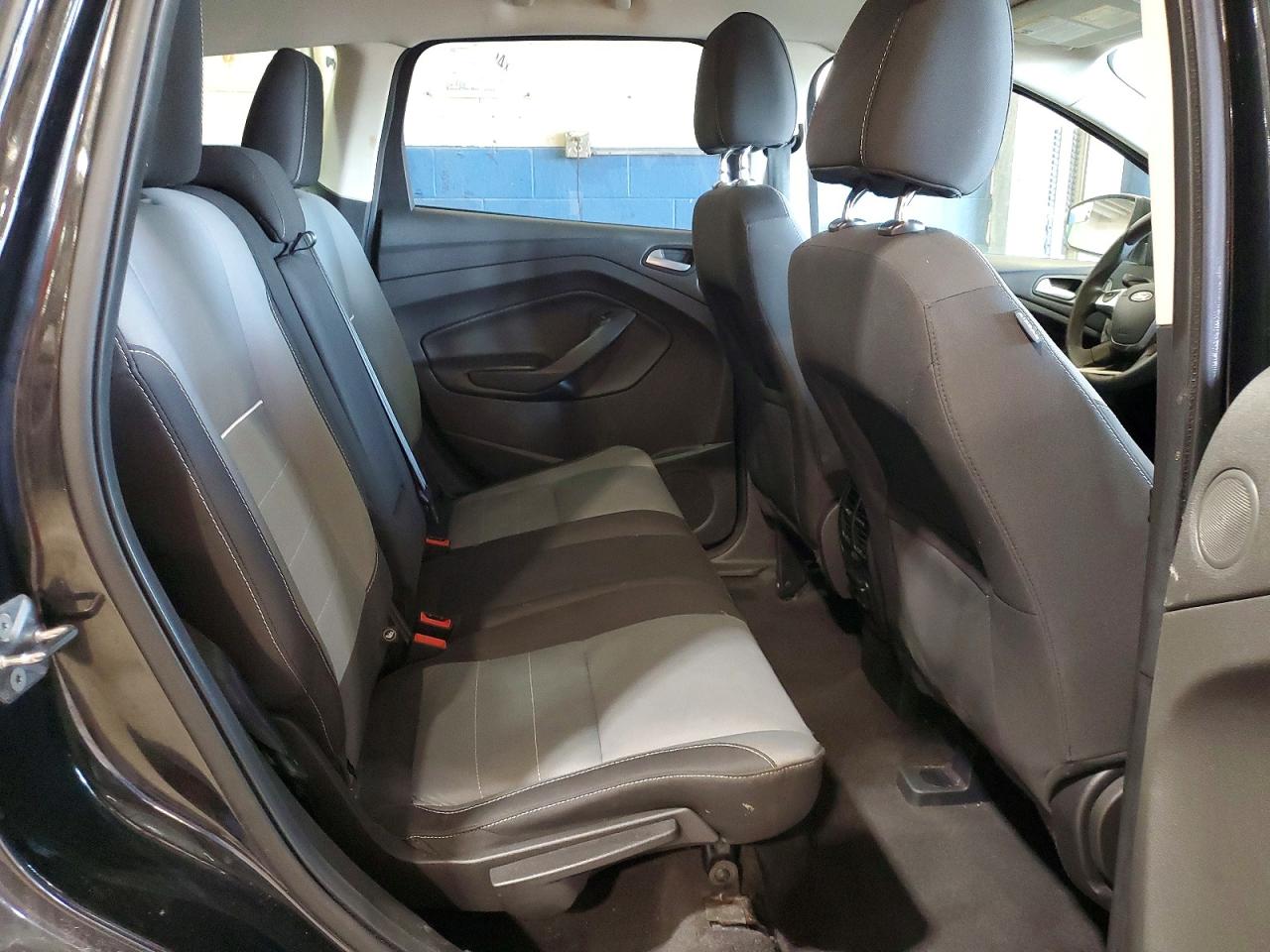 2015 FORD ESCAPE SE photo 31