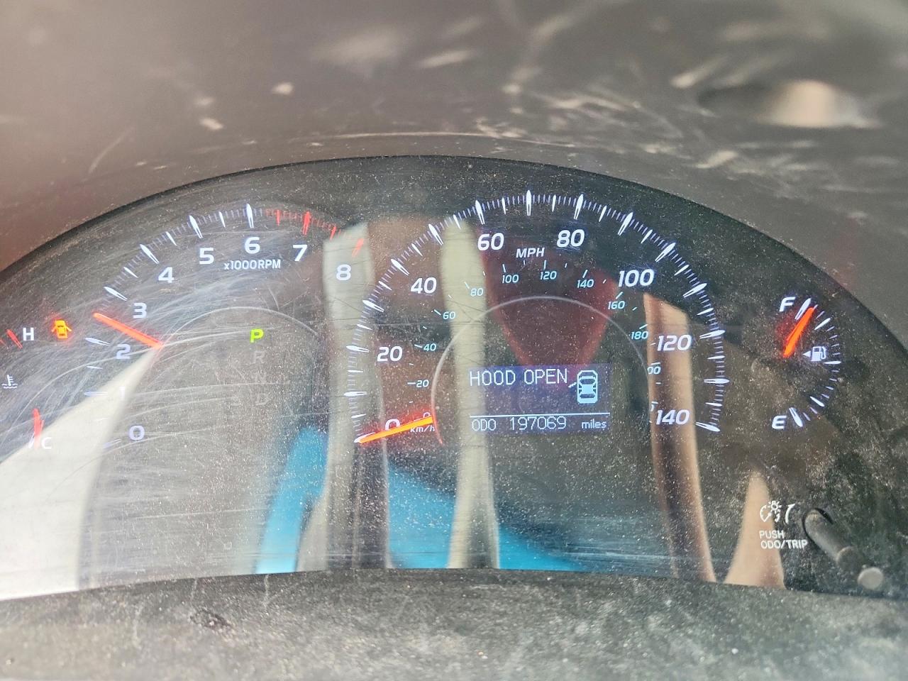 2010 TOYOTA CAMRY XLE photo 17