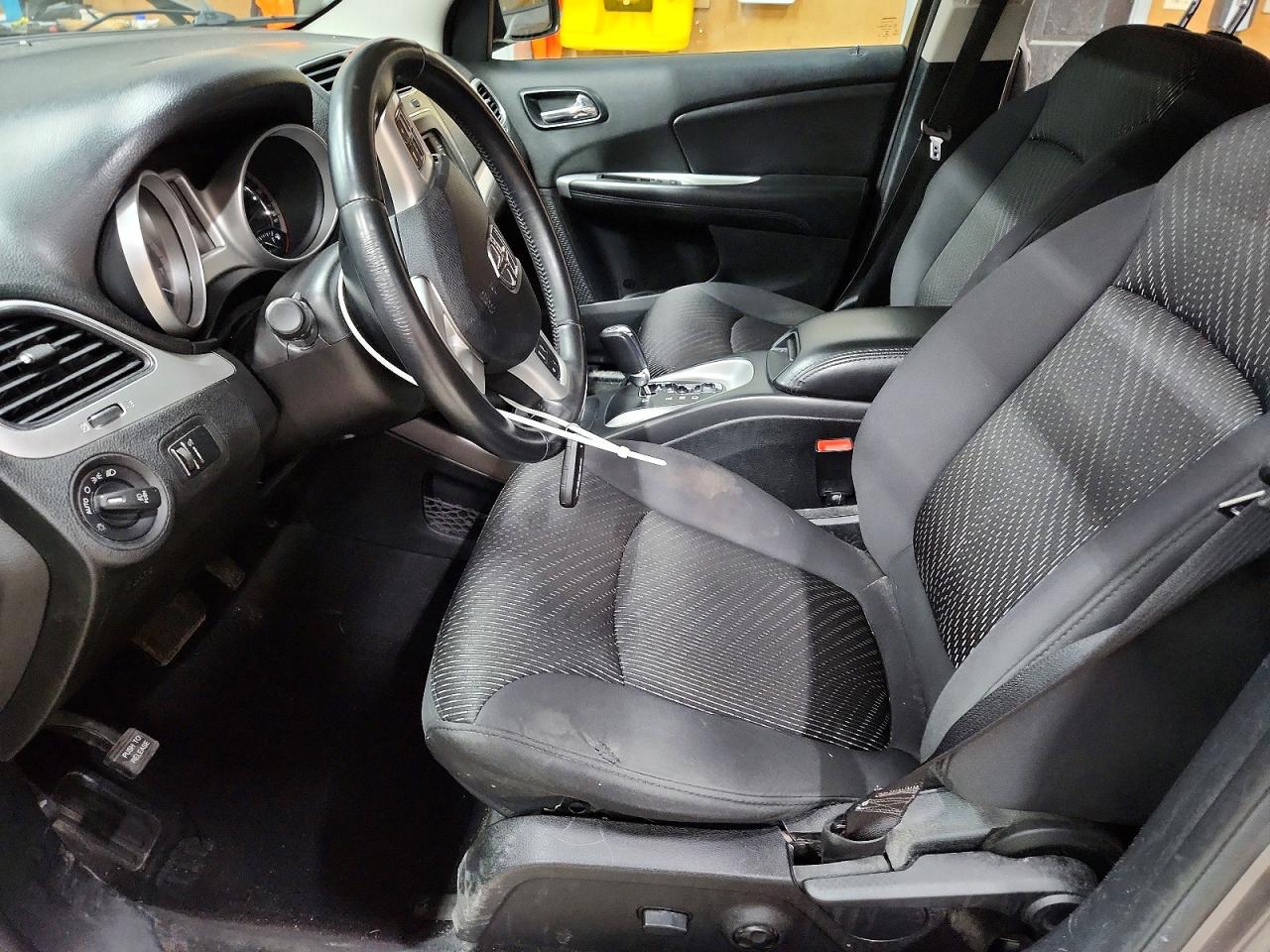 2013 DODGE JOURNEY SXT photo 19