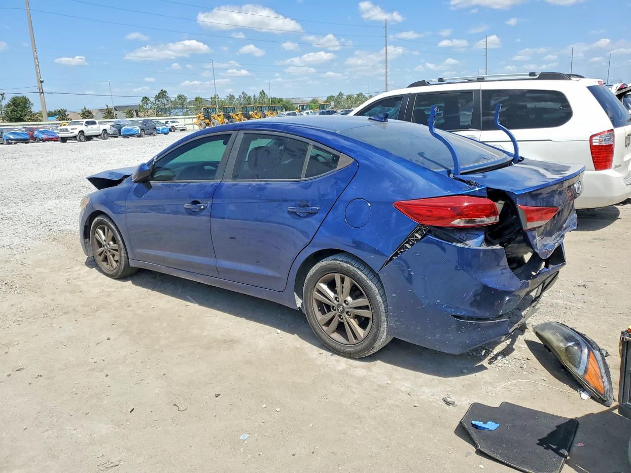 2018 HYUNDAI ELANTRA SEL photo 3