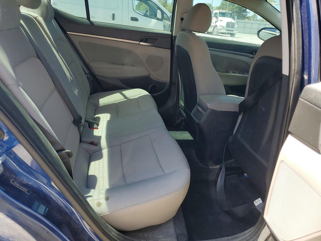 2018 HYUNDAI ELANTRA SEL photo 19