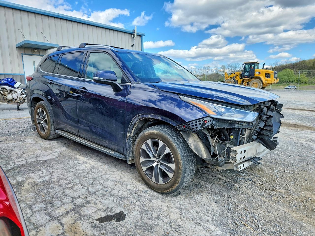 2021 TOYOTA HIGHLANDER XLE photo 10