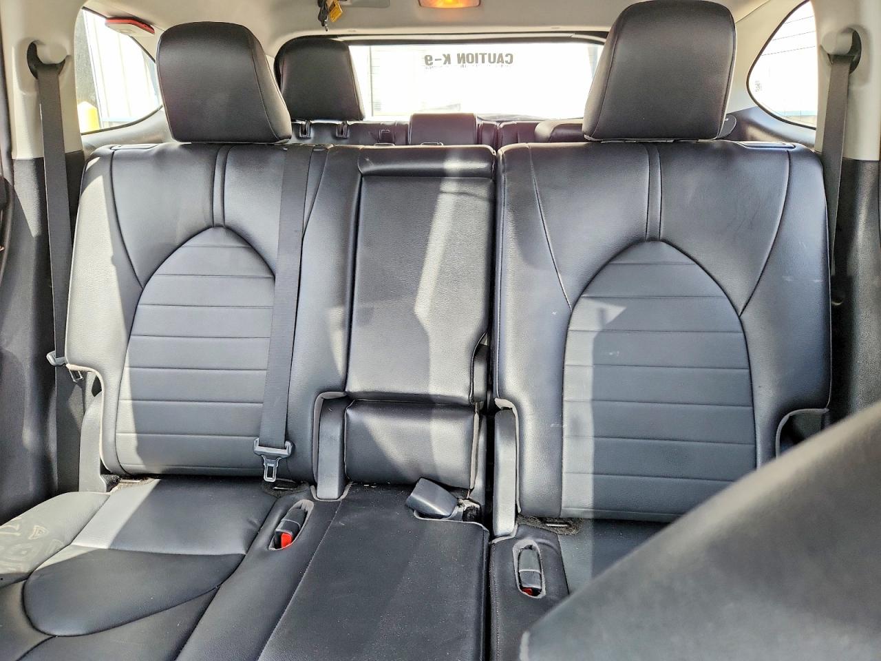 2021 TOYOTA HIGHLANDER XLE photo 28