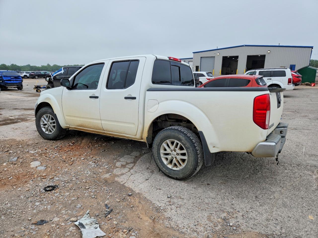 2017 NISSAN FRONTIER photo 4