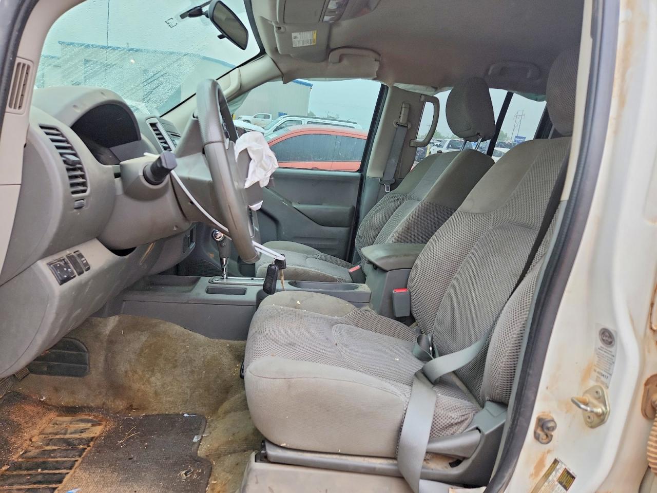2017 NISSAN FRONTIER photo 19