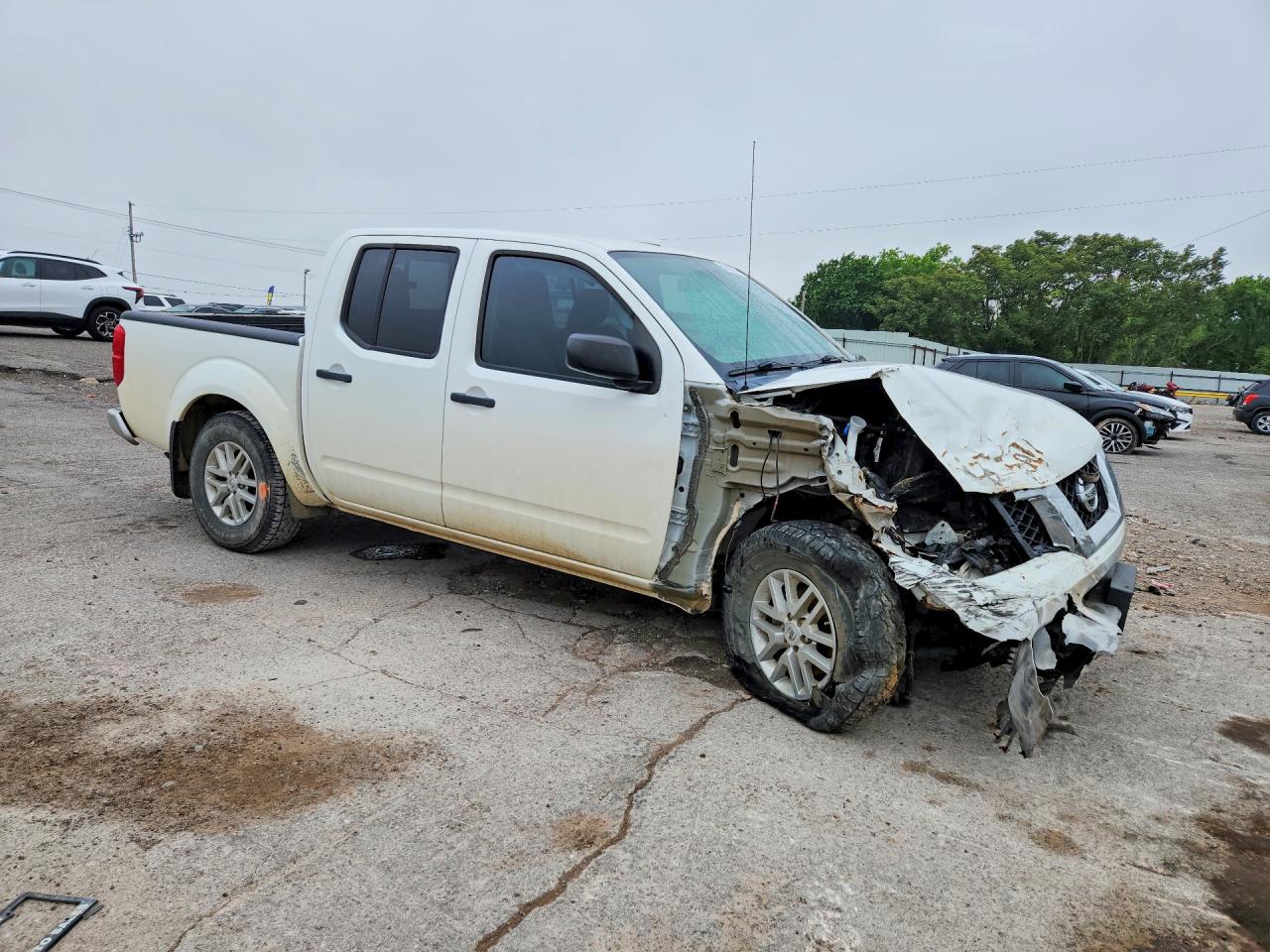 2017 NISSAN FRONTIER photo 10