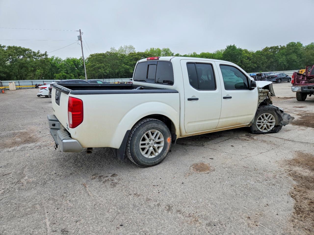 2017 NISSAN FRONTIER photo 7