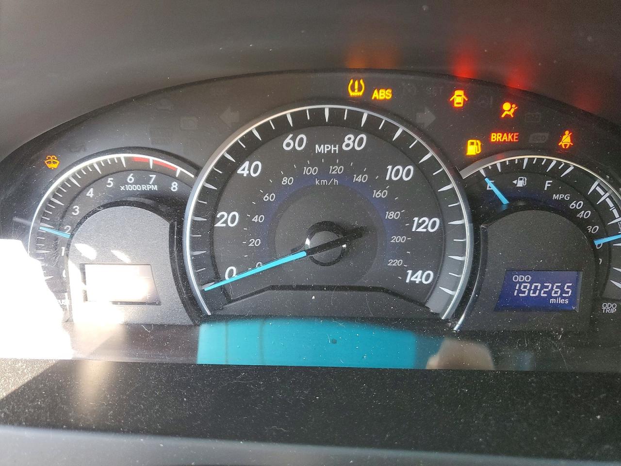 2014 TOYOTA CAMRY XLE photo 9
