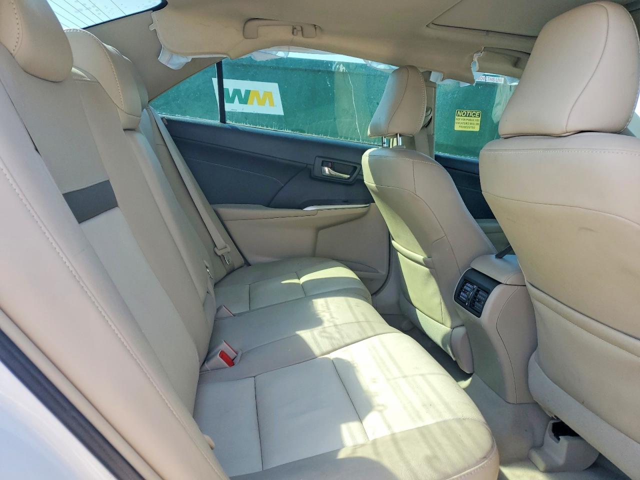 2014 TOYOTA CAMRY XLE photo 10