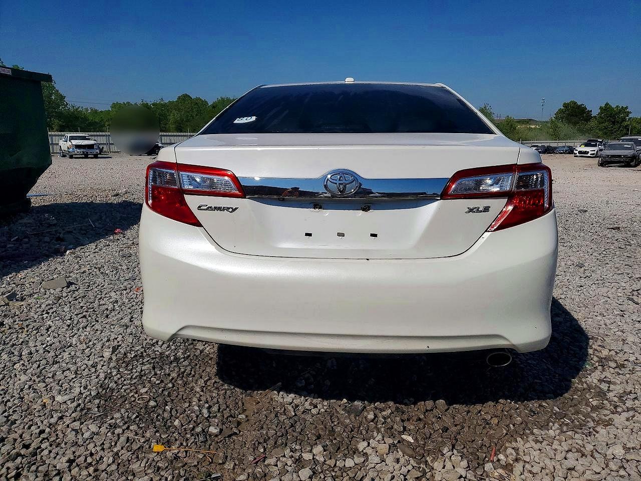 2014 TOYOTA CAMRY XLE photo 6
