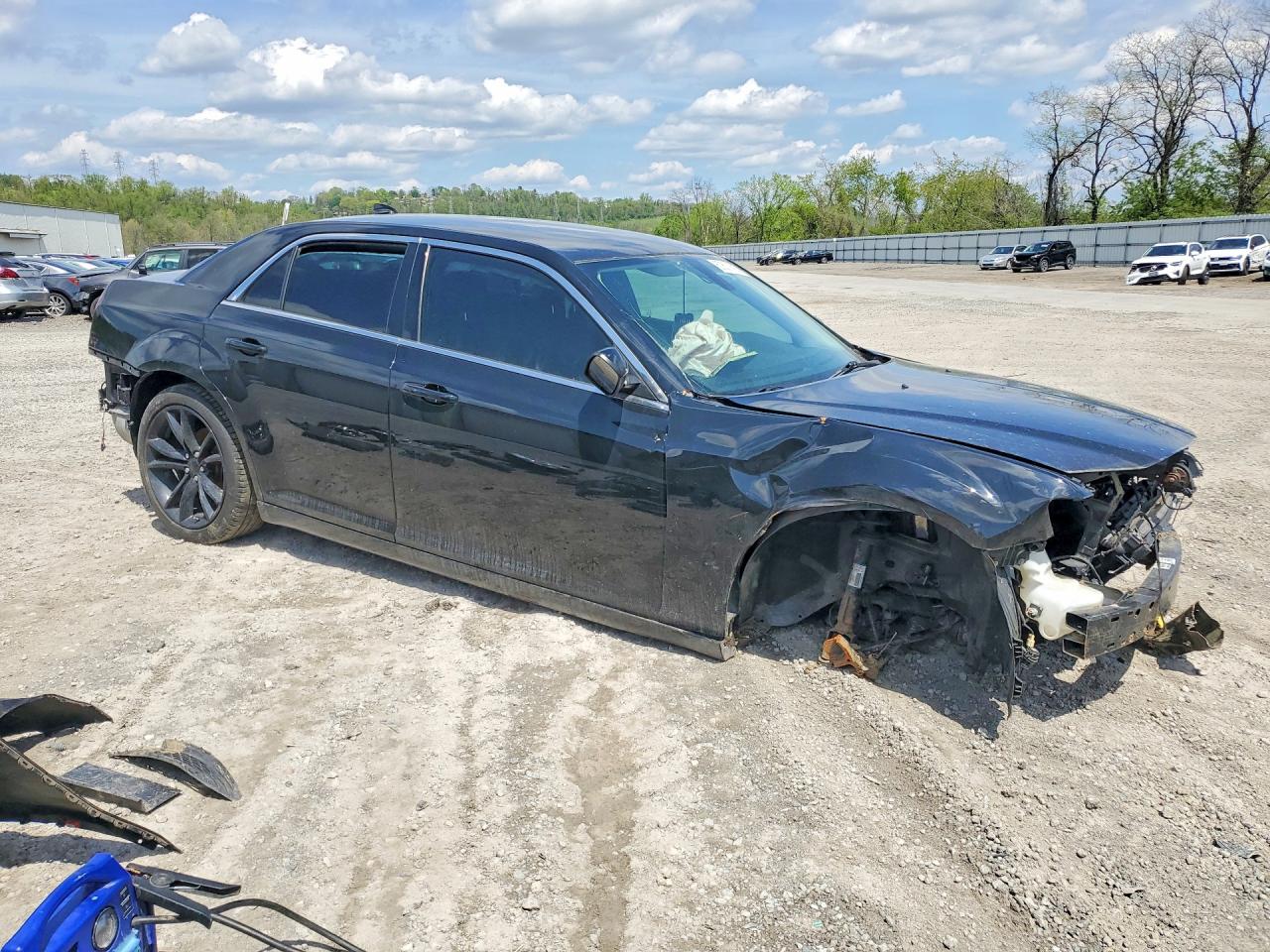 2018 CHRYSLER 300 TOURING photo 4