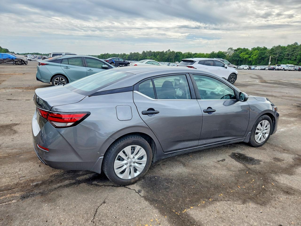 2024 NISSAN SENTRA S photo 3