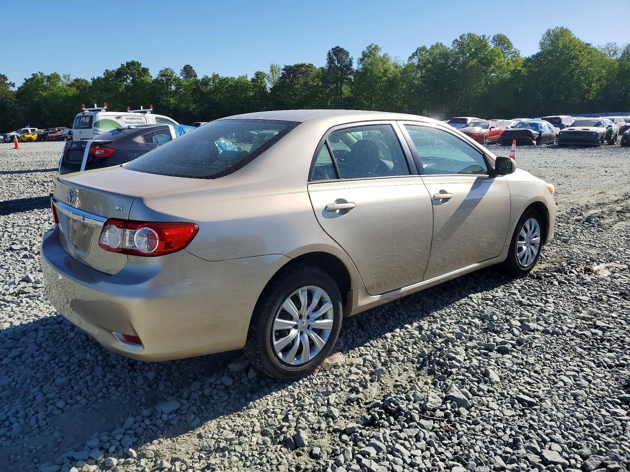2012 TOYOTA COROLLA LE photo 7