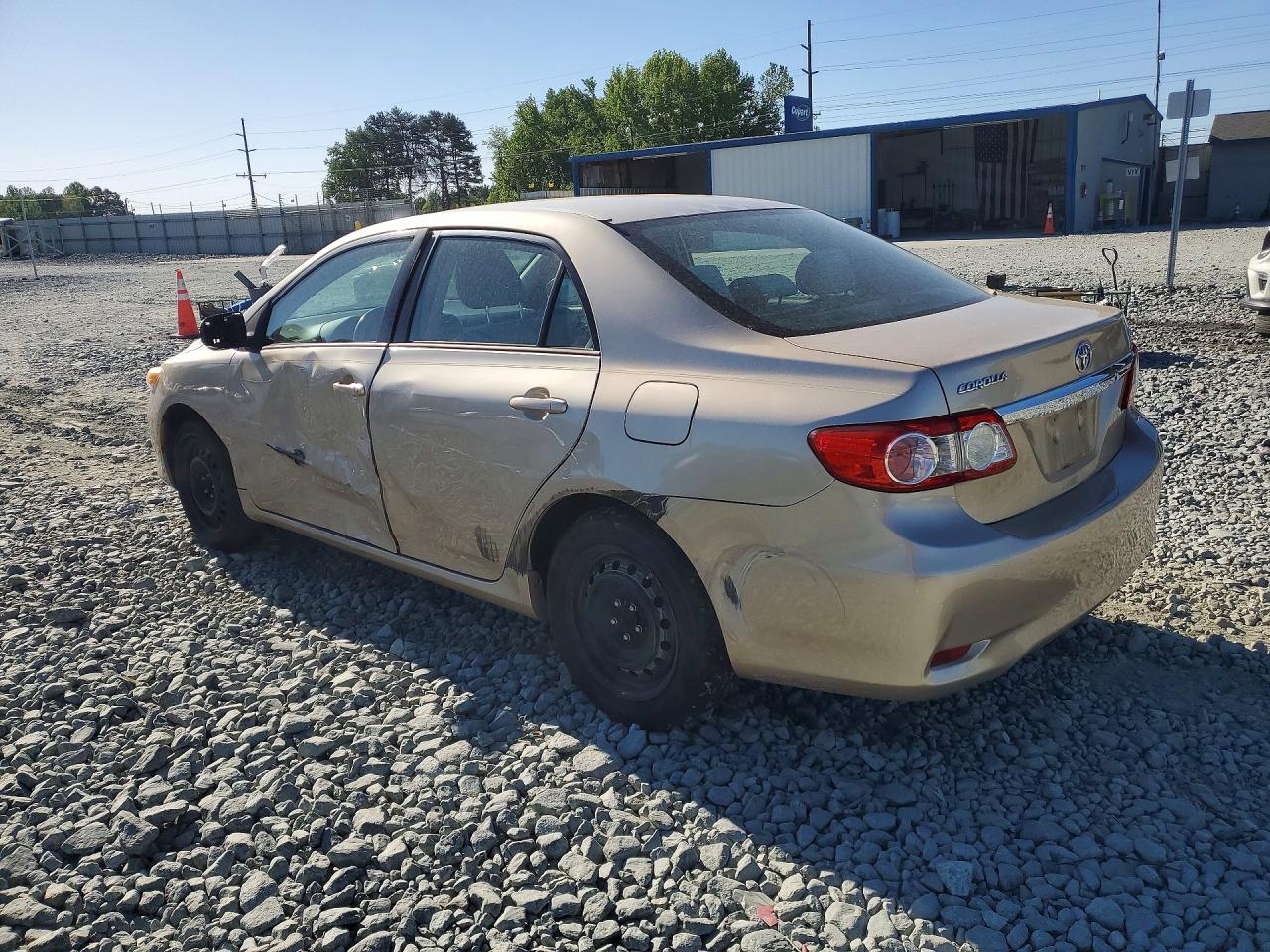 2012 TOYOTA COROLLA LE photo 4