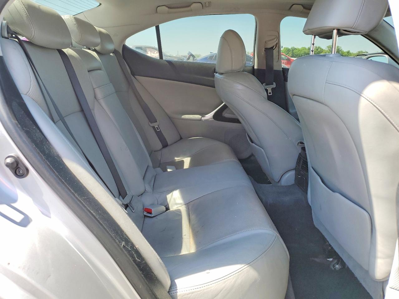 2007 LEXUS IS 350 photo 28