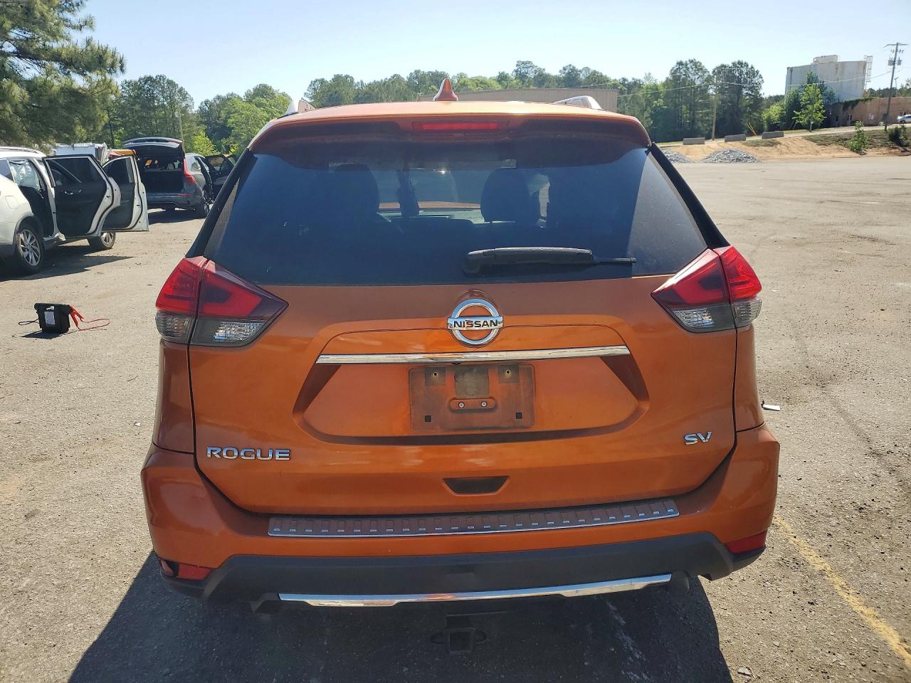 2017 NISSAN ROGUE SV photo 16