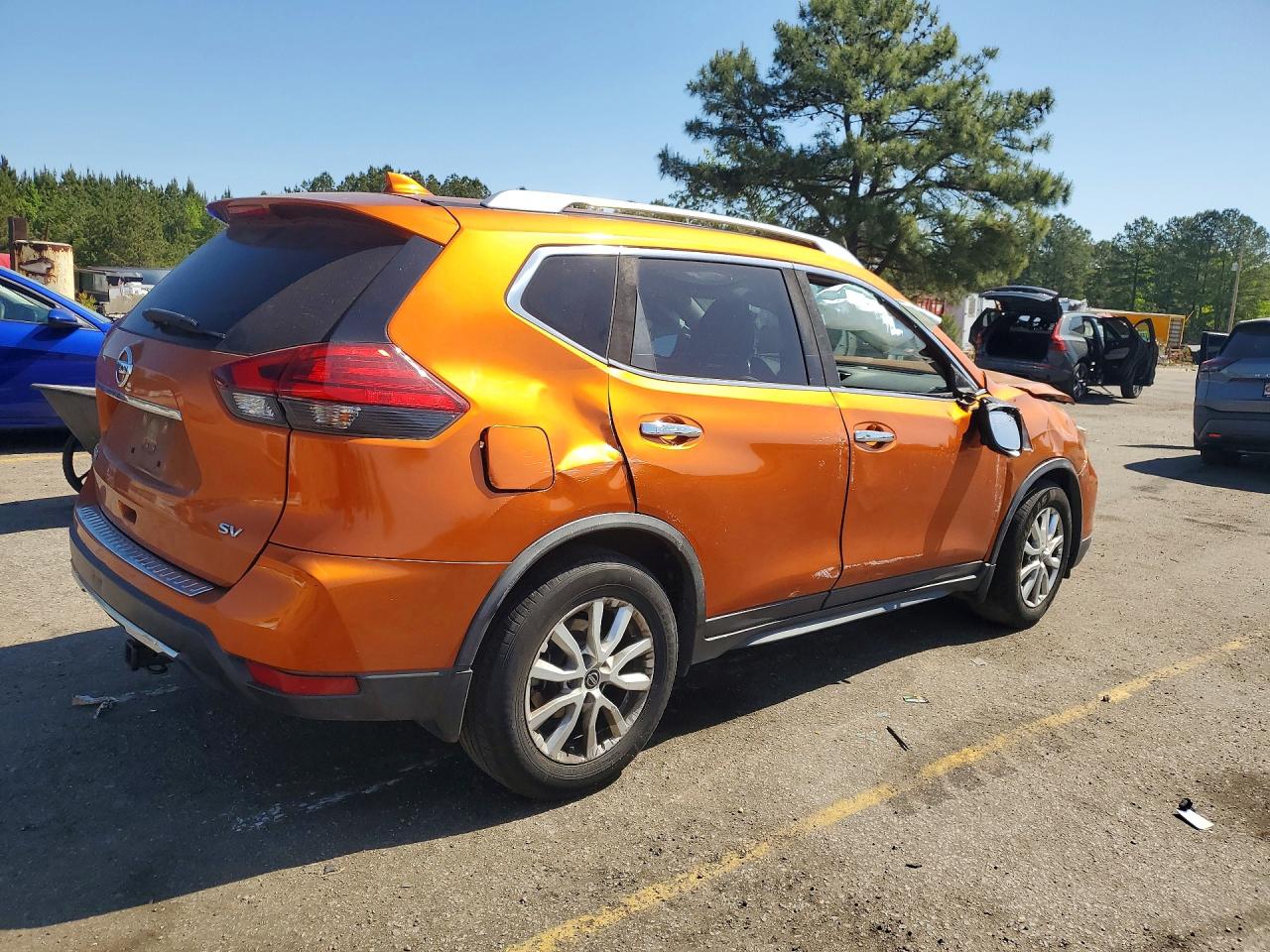 2017 NISSAN ROGUE SV photo 7