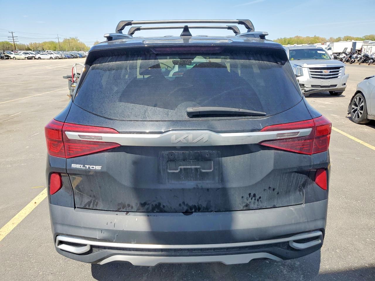2023 KIA SELTOS S photo 6
